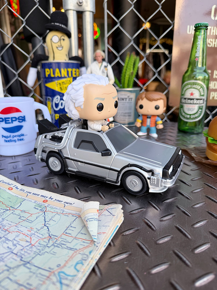 ファンコポップ　映画　バック・トゥ・ザ・フューチャー　デロリアン with ドク　フィギュア　FUNKO POP! RIDES |  | 01