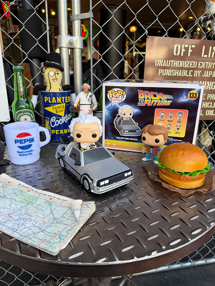 ファンコポップ　映画　バック・トゥ・ザ・フューチャー　デロリアン with ドク　フィギュア　FUNKO POP! RIDES |  | 06