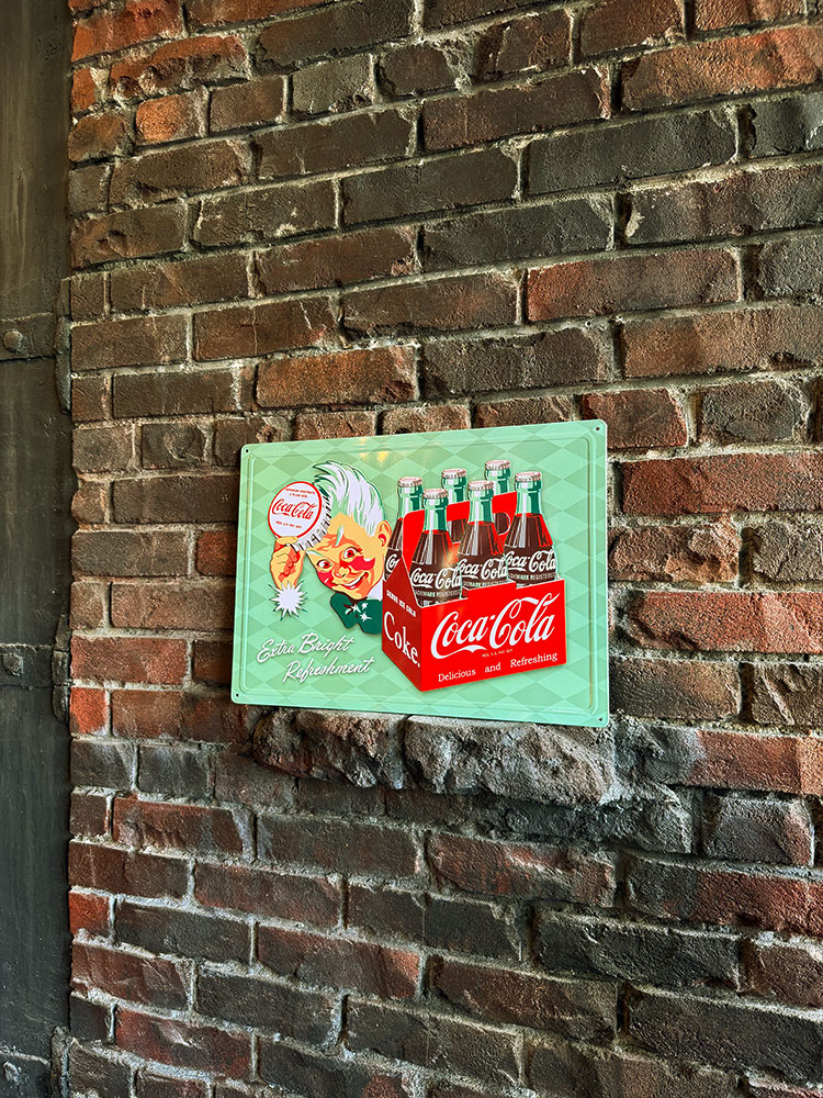 コカ・コーラ　スプライトボーイ　＆　6パック　エンボス　ティンサイン　ブリキ看板 ■ アメリカン雑貨 アメリカ雑貨 | Coca Cola | 04