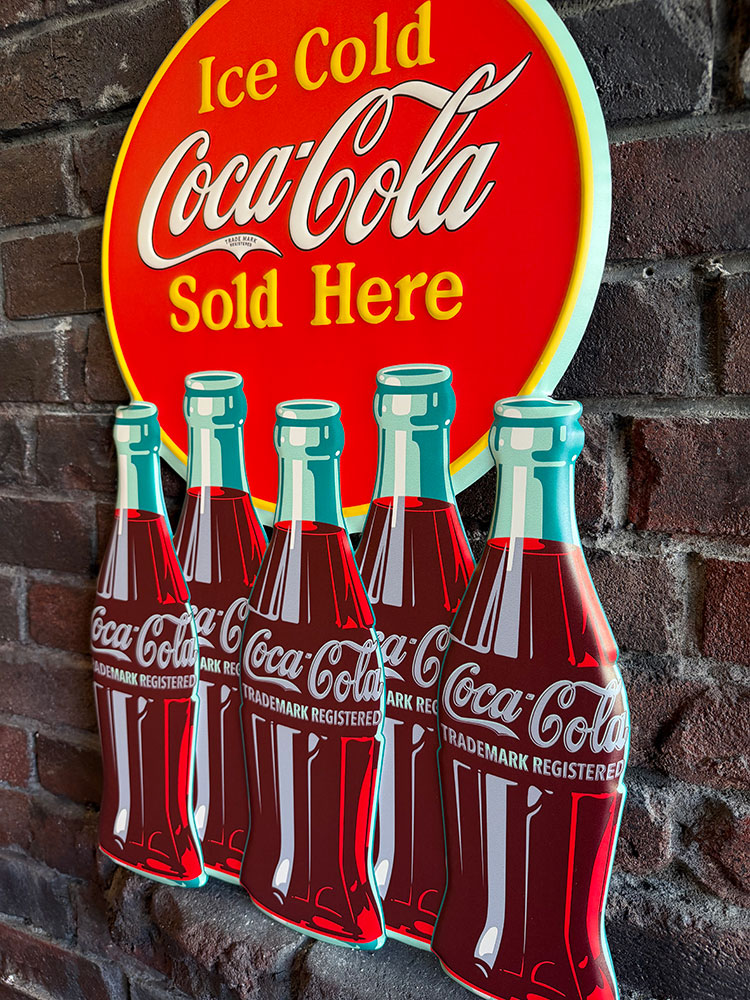 コカ・コーラ　ラウンドロゴ　＆　コンツアーボトル　ダイカット　エンボス　ティンサイン　ブリキ看板 ■ アメリカン雑貨 | Coca Cola | 04