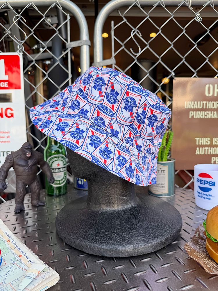 パブスト　ブルーリボン　総柄　バケットハット　帽子 |  | 01