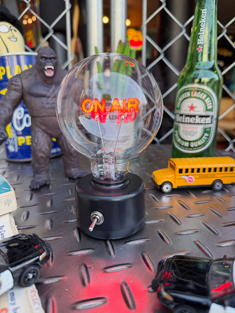 LED　バルブライト　（オンエアー/ON AIR）　単四電池＆USB電源の両方対応 ■ アメリカン雑貨 アメリカ雑貨 |  | 04