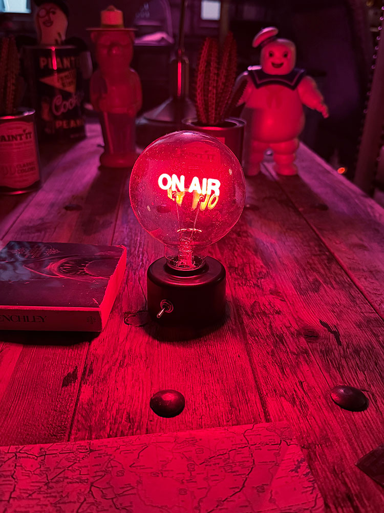 LED　バルブライト　（オンエアー/ON AIR）　単四電池＆USB電源の両方対応 ■ アメリカン雑貨 アメリカ雑貨 |  | 02