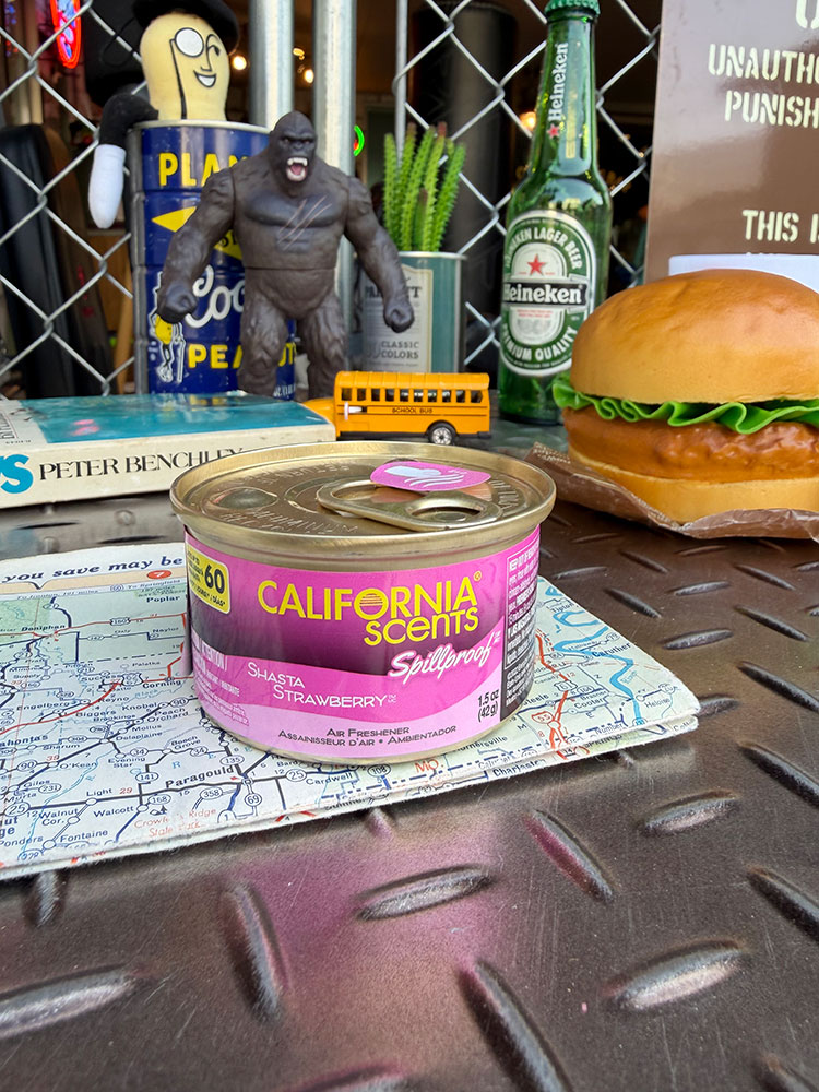 カリフォルニアセンツ　スピルプルーフオーガニック　車用芳香剤　（シャスタ ストロベリー）　MADE IN U.S.A. |  | 01