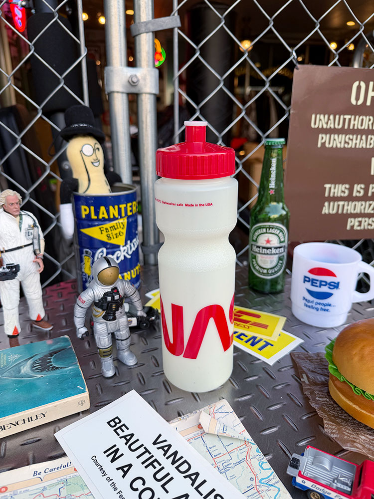 暗闇で光る！　蓄光仕様　NASA　オフィシャル　スポーツボトル　ウォーターボトル　MADE IN U.S.A. ■ アメリカン雑貨 アメリカ雑貨 |  | 03