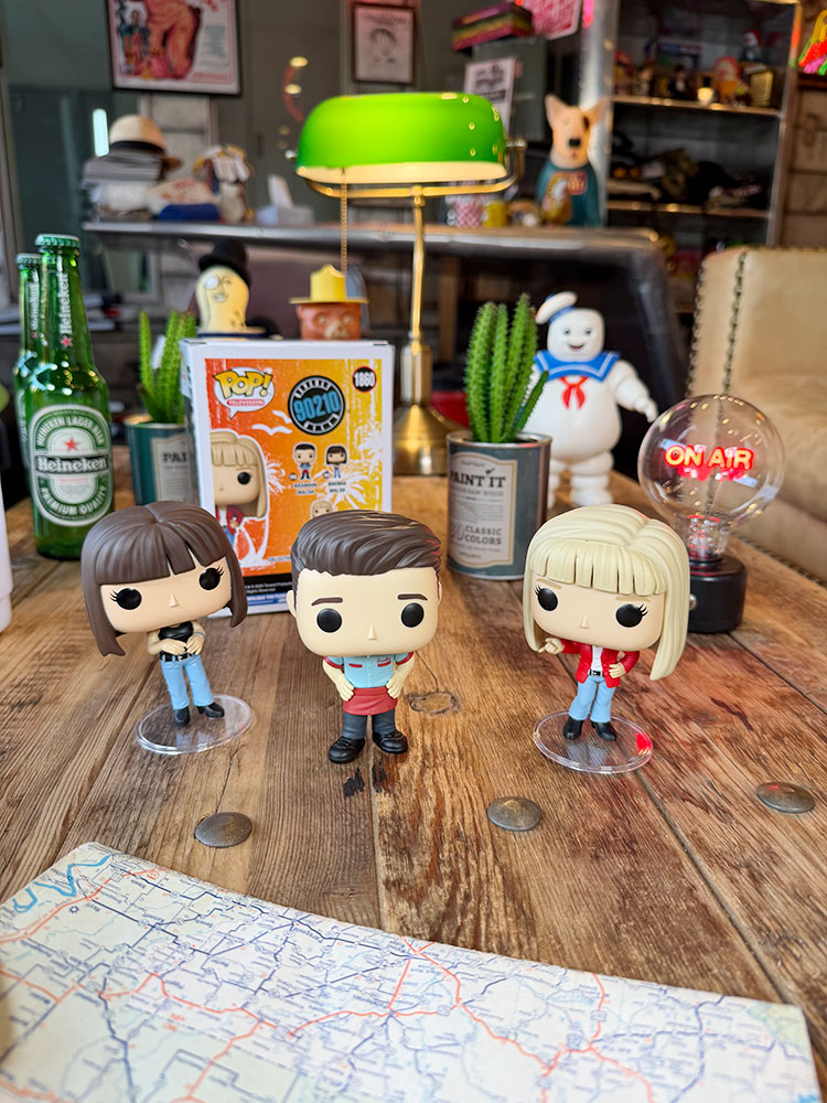 ファンコポップ　海外ドラマ　ビバリーヒルズ高校白書　ブランドン＆ブレンダ＆ケリー　フィギュア　（3体セット）　FUNKO POP! |  | 05
