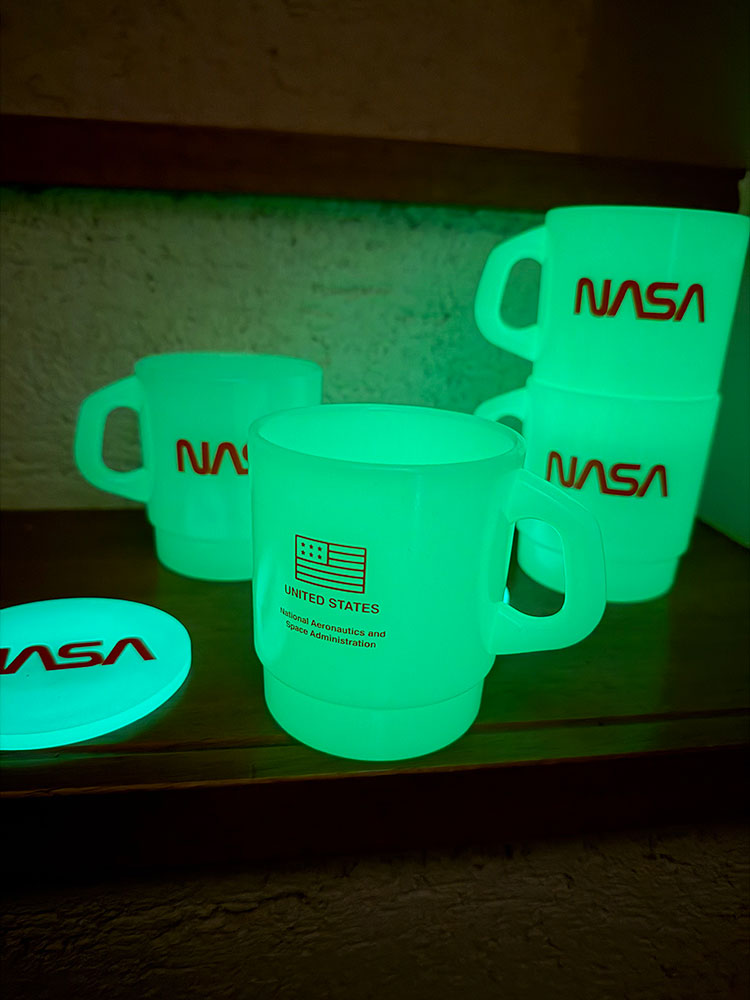 暗闇で光る！　NASA　スタッキングマグ　（蓄光タイプ）　単品　330ml ■ アメリカン雑貨 アメリカ雑貨 |  | 01
