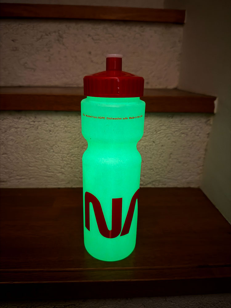 暗闇で光る！　蓄光仕様　NASA　オフィシャル　スポーツボトル　ウォーターボトル　MADE IN U.S.A. ■ アメリカン雑貨 アメリカ雑貨 |  | 01