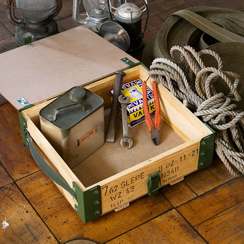 ミリタリーテイスト　ポーランドタイプ　アンモボックス　メタルフレーム　単品　秘密基地系ファニチャー　FML | 