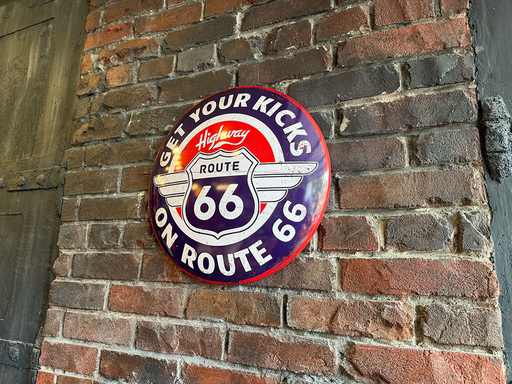 ルート66　ドームサイン　ブリキ看板　（トリコロール） ■ アメリカ雑貨 アメリカン雑貨 |  | 04