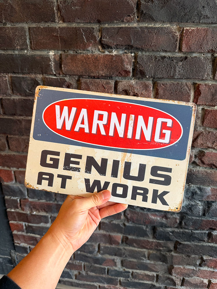 「警告！天才が作業中」　警告サイン　ミニジョーク看板 ■ アメリカン雑貨 アメリカ雑貨 |  | 03