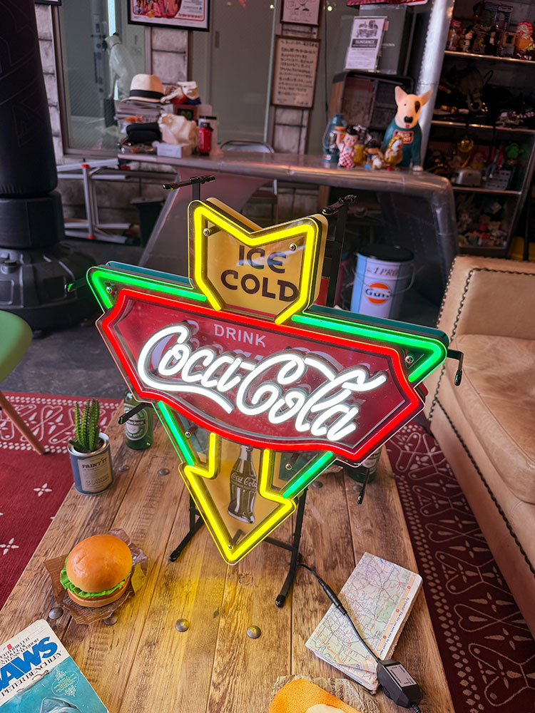 コカ・コーラ　昔のネオン管風　LEDサイン　（アローカット）　ネオLEDサイン ■ アメリカン雑貨 アメリカ雑貨 | Coca Cola | 09