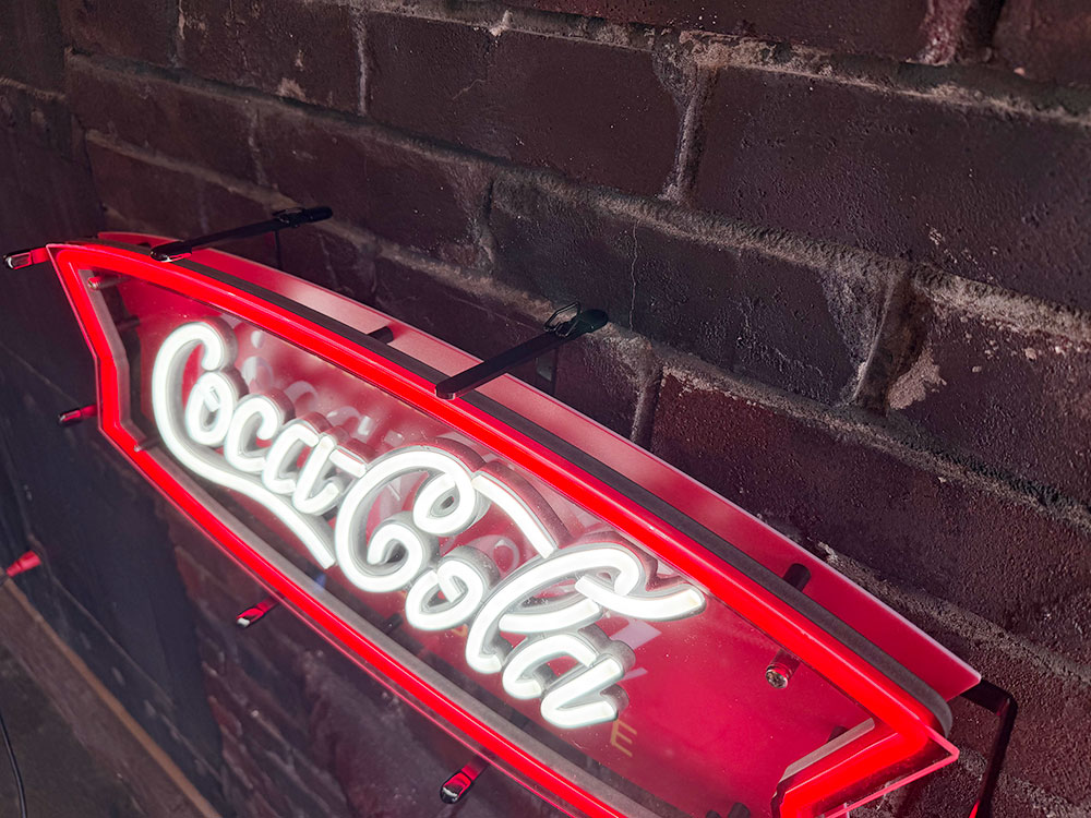 コカ・コーラ　昔のネオン管風　LEDサイン　（フィッシュテール）　ネオLEDサイン ■ アメリカ雑貨 アメリカン雑貨 | Coca Cola | 03