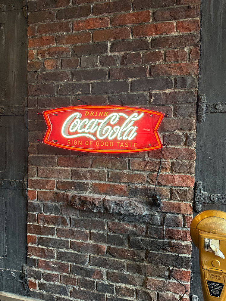 コカ・コーラ　昔のネオン管風　LEDサイン　（フィッシュテール）　ネオLEDサイン ■ アメリカ雑貨 アメリカン雑貨 | Coca Cola | 05