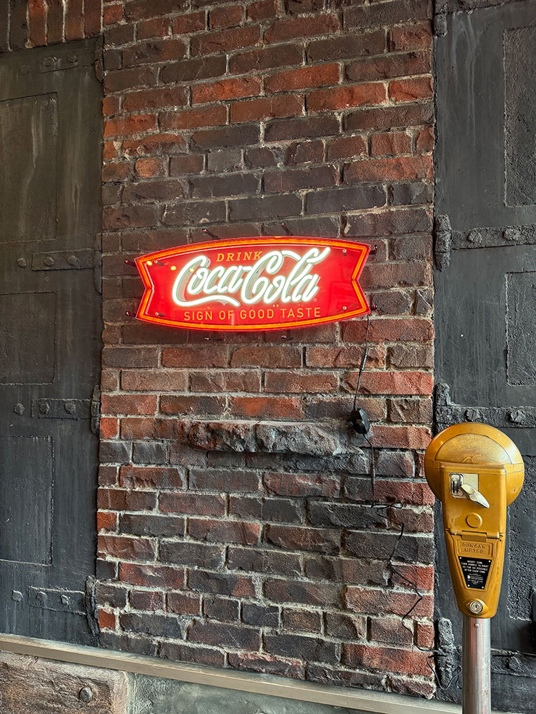 コカ・コーラ　昔のネオン管風　LEDサイン　（フィッシュテール）　ネオLEDサイン ■ アメリカ雑貨 アメリカン雑貨 | Coca Cola | 09