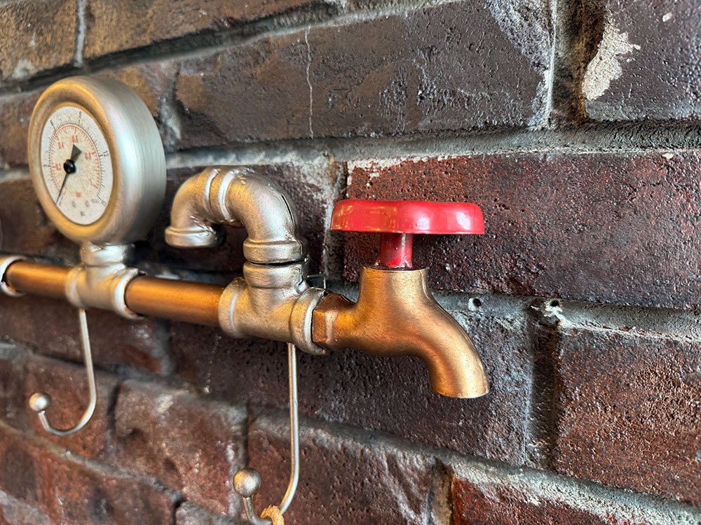 スチームパンク　インダストリアル　ウォール3フック　（シルバー×レッド） ■ アメリカン雑貨 アメリカ雑貨 |  | 03