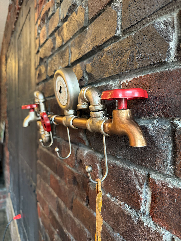 スチームパンク　インダストリアル　ウォール3フック　（シルバー×レッド） ■ アメリカン雑貨 アメリカ雑貨 |  | 04