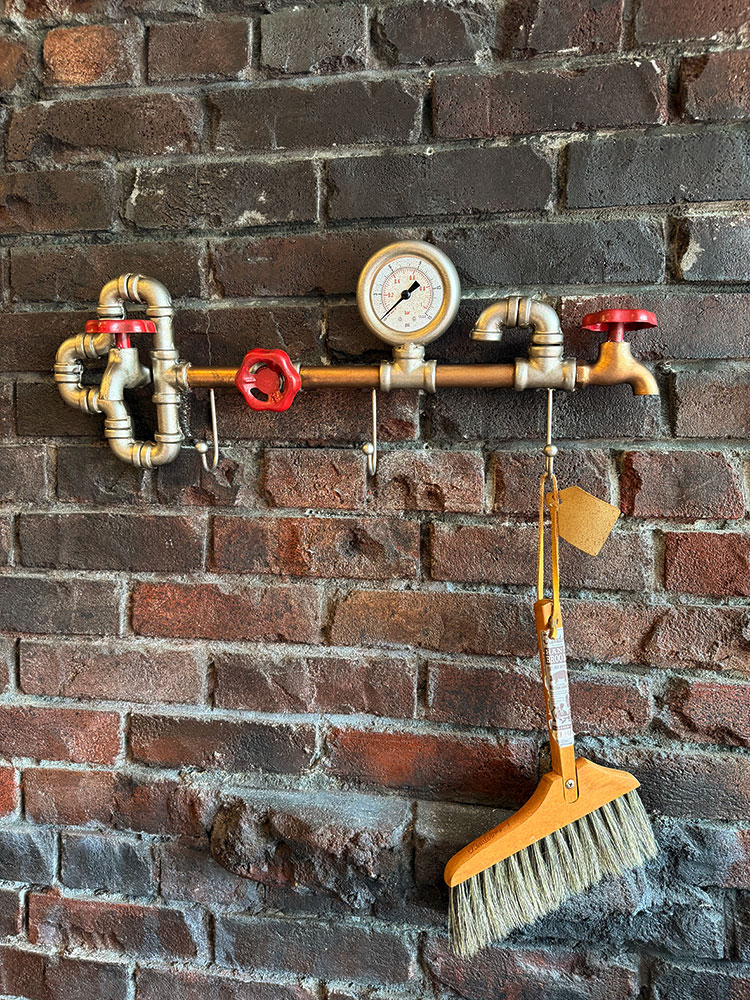 スチームパンク　インダストリアル　ウォール3フック　（シルバー×レッド） ■ アメリカン雑貨 アメリカ雑貨 |  | 05