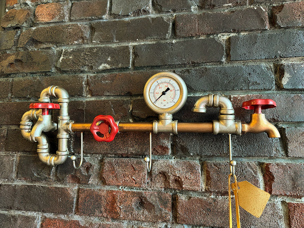 スチームパンク　インダストリアル　ウォール3フック　（シルバー×レッド） ■ アメリカン雑貨 アメリカ雑貨 |  | 07