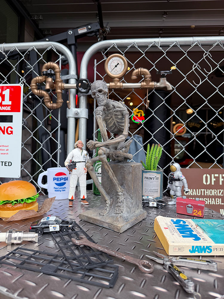 考えるガイコツ　ポリレジン　オブジェ ■ アメリカン雑貨 アメリカ雑貨 |  | 03