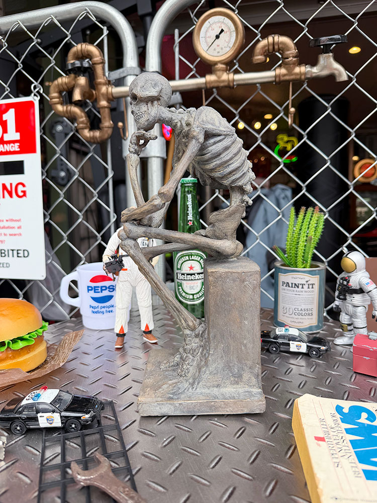 考えるガイコツ　ポリレジン　オブジェ ■ アメリカン雑貨 アメリカ雑貨 |  | 04