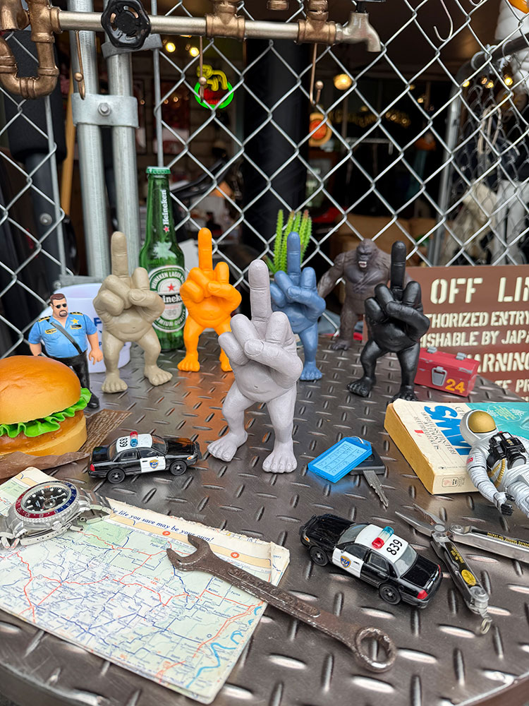 Xフィンガーマン　ポリレジン　フィギュア　（グレー） ■ アメリカン雑貨 アメリカ雑貨 |  | 04