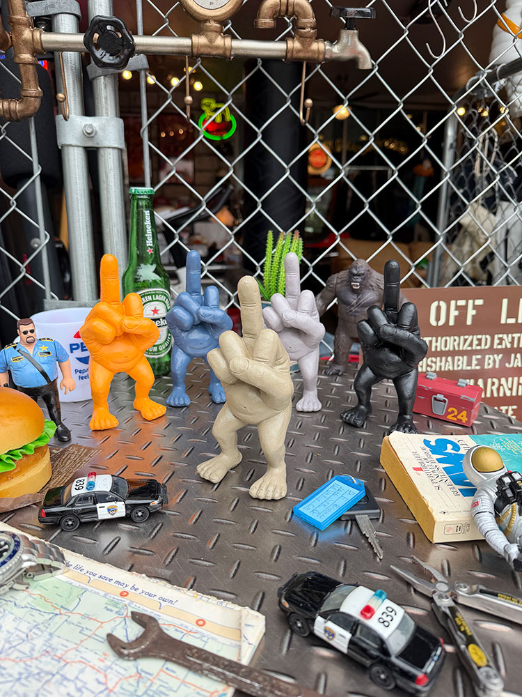 Xフィンガーマン　ポリレジン　フィギュア　（ライトブラウン） ■ アメリカン雑貨 アメリカ雑貨 |  | 04