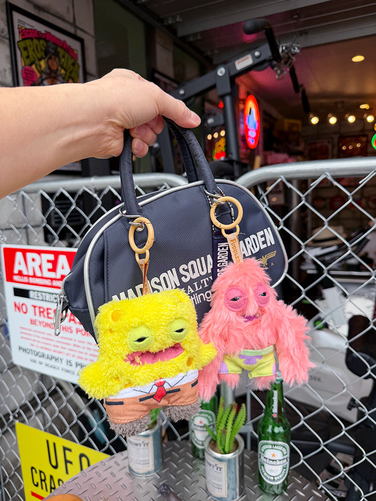 ファグラー × スポンジボブ　ぬいぐるみ　キーホルダー　（全2体セット）　海外で話題のキモくてかわいいモンスター　Fuggler |  | 05