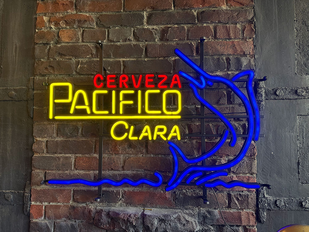 パシフィコ　クララ　LED　ネオンサイン ■ アメリカン雑貨 アメリカ雑貨 |  | 03