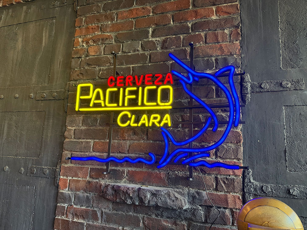 パシフィコ　クララ　LED　ネオンサイン ■ アメリカン雑貨 アメリカ雑貨 |  | 04