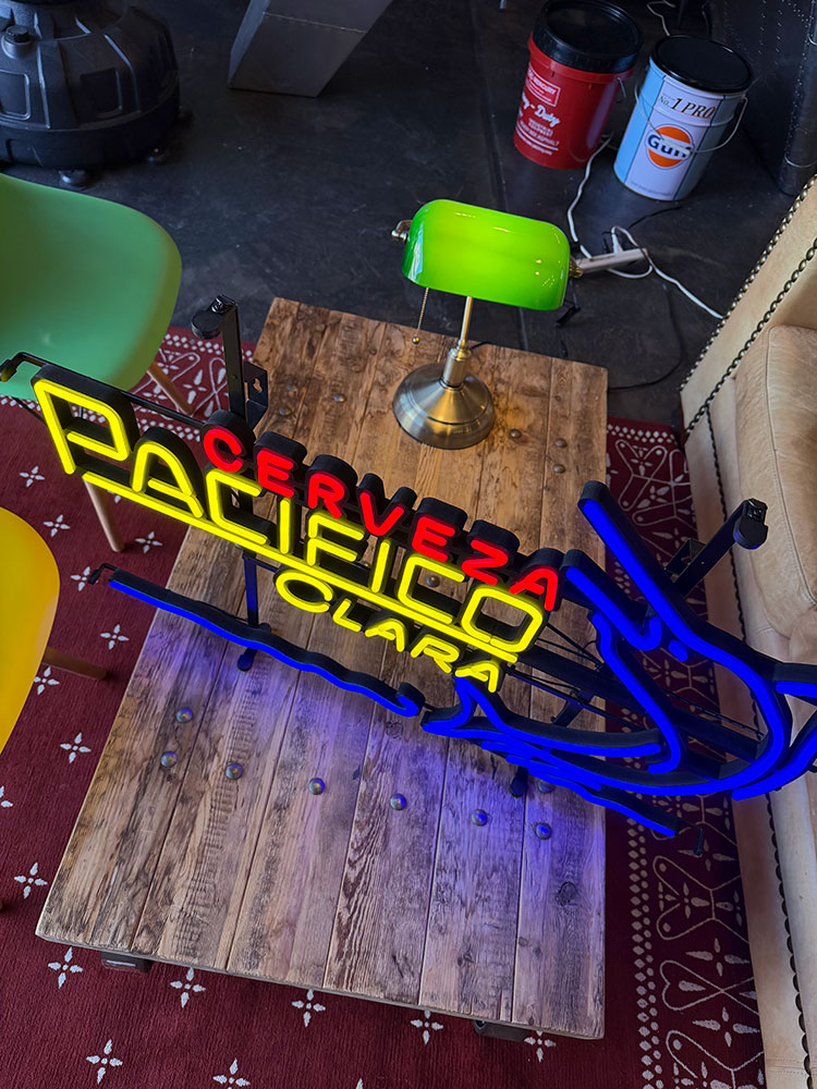 パシフィコ　クララ　LED　ネオンサイン ■ アメリカン雑貨 アメリカ雑貨 |  | 06