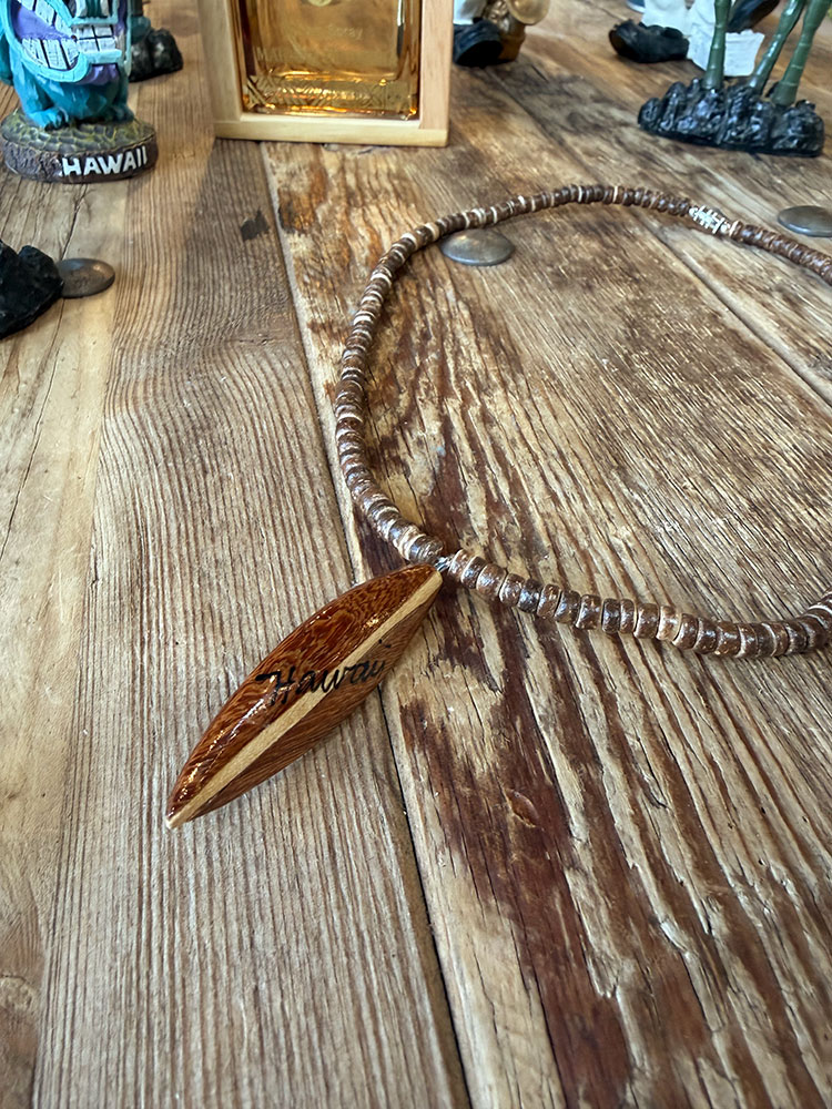 ハワイアン　ココナッツビーズ　クラシック　サーフボード　ネックレス ■ アメリカン雑貨 アメリカ雑貨 |  | 04