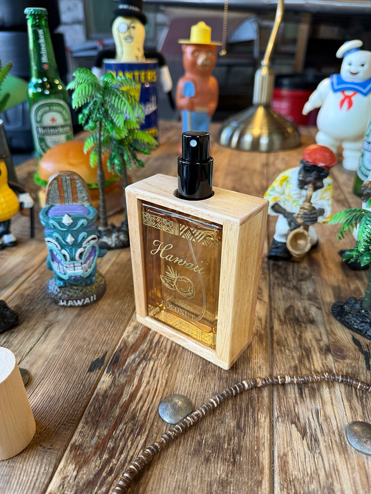 ハワイアン　ウッデン　ルームスプレー　100ml　（ココナッツの香り）　ルームフレグランス ■ アメリカン雑貨 アメリカ雑貨 |  | 01