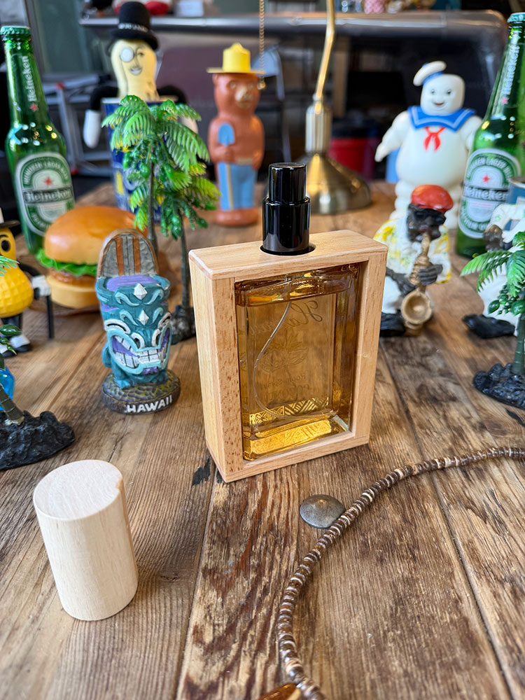 ハワイアン　ウッデン　ルームスプレー　100ml　（ココナッツの香り）　ルームフレグランス ■ アメリカン雑貨 アメリカ雑貨 |  | 03