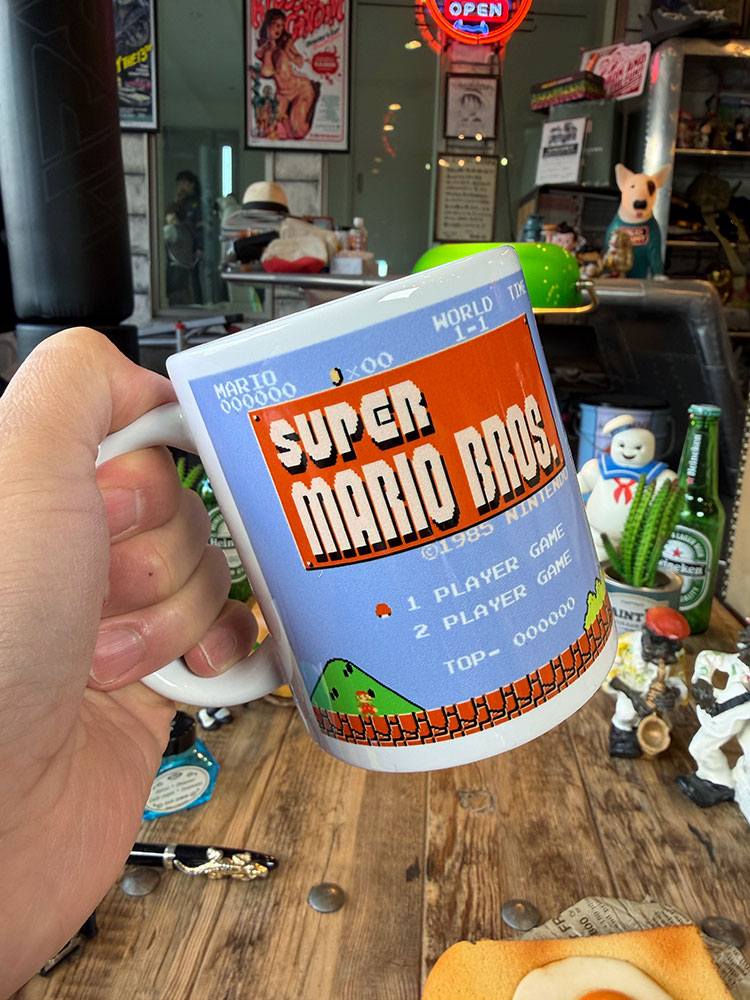 初代ファミコン スーパーマリオブラザーズ オフィシャル マグカップ