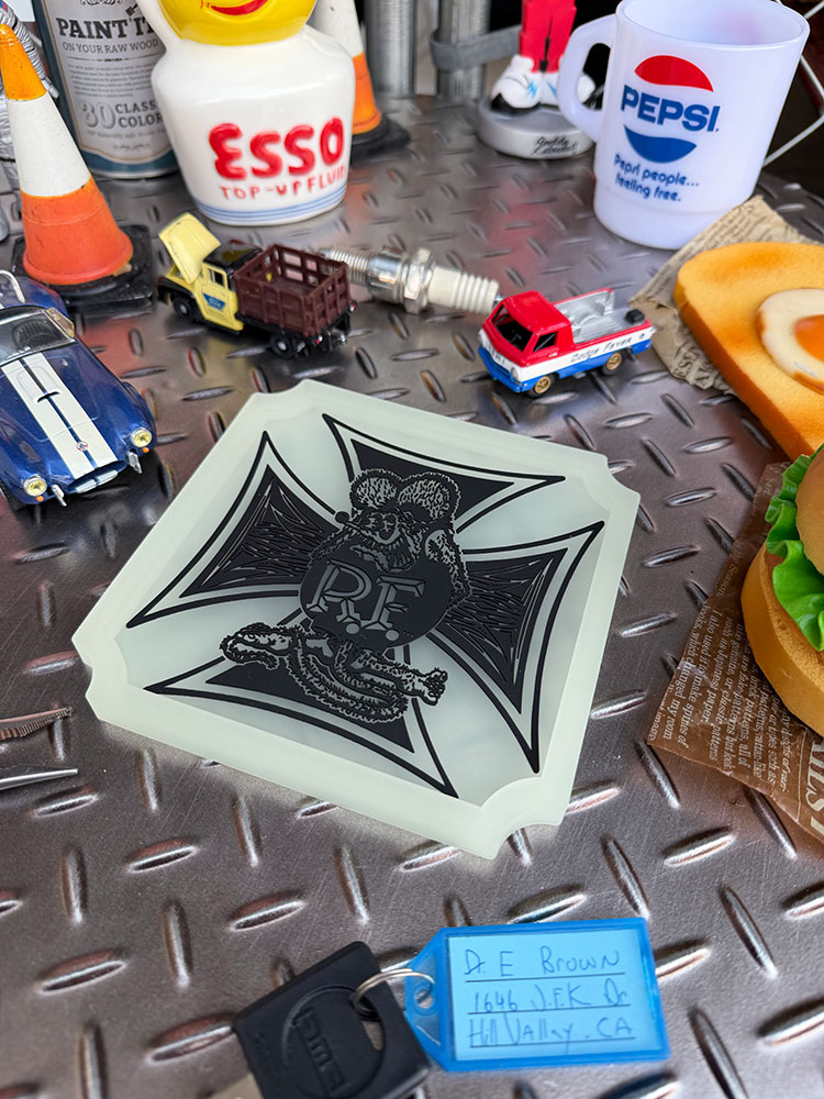 暗闇で光る！蓄光仕様　ラットフィンク　ラバートレイ　（アイアンクロス） ■ アメリカン雑貨 アメリカ雑貨 | RAT FINK | 02