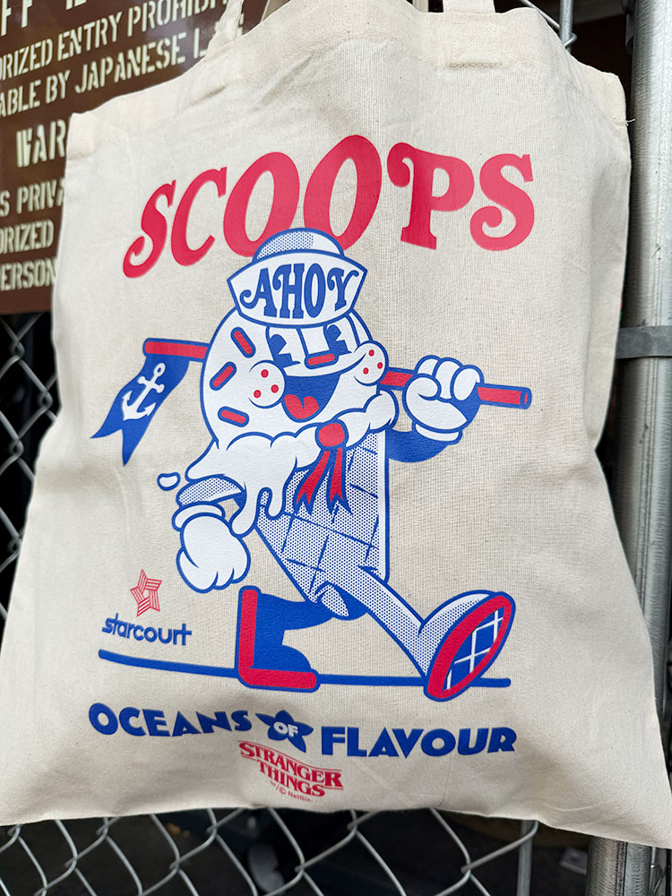 Netflixドラマ　ストレンジャーシングス　スクープス・アホイ　オフィシャル　トートバッグ　公式グッズ ■ アメリカン雑貨 アメリカ雑貨 |  | 01