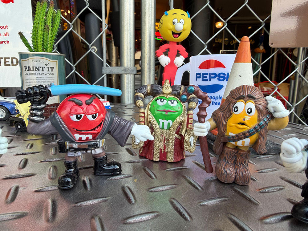 M&M’s × スターウォーズ　PVC　コレクターズフィギュア　（8体セット） ■ アメリカン雑貨 アメリカ雑貨 |  | 04