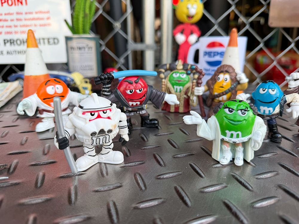 M&M’s × スターウォーズ　PVC　コレクターズフィギュア　（8体セット） ■ アメリカン雑貨 アメリカ雑貨 |  | 05