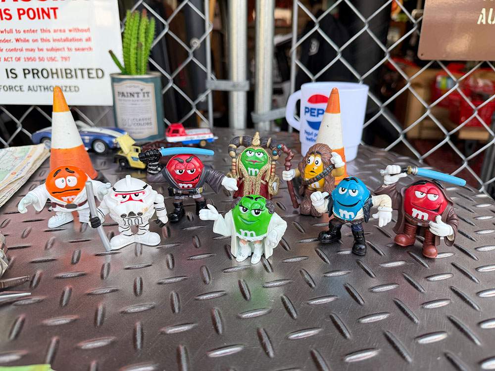 M&M’s × スターウォーズ　PVC　コレクターズフィギュア　（8体セット） ■ アメリカン雑貨 アメリカ雑貨 |  | 06