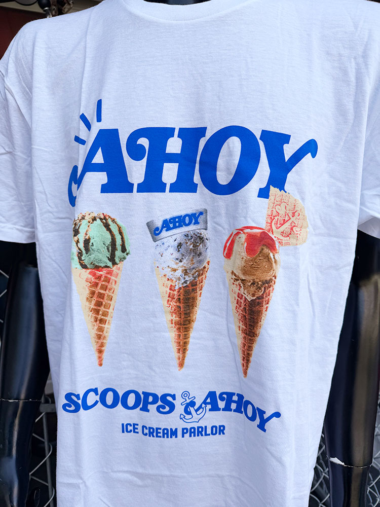 Netflixドラマ　ストレンジャーシングス　スクープス・アホイ　オフィシャル　Tシャツ　公式グッズ |  | 01