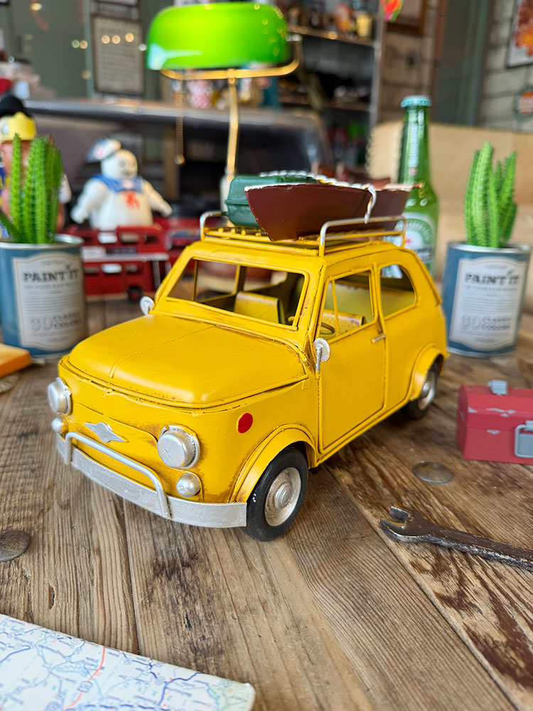 フィアット500　チンクエチェント　キャンパー仕様　ブリキオブジェ　（イエロー） ■ アメリカン雑貨 アメリカ雑貨 | 