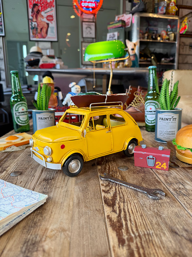 フィアット500　チンクエチェント　キャンパー仕様　ブリキオブジェ　（イエロー） ■ アメリカン雑貨 アメリカ雑貨 |  | 02