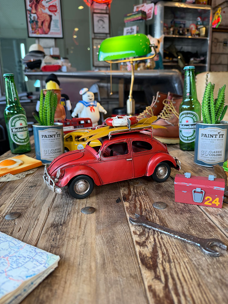 サーフビートル　ブリキオブジェ　（レッド） ■ アメリカン雑貨 アメリカ雑貨 |  | 02