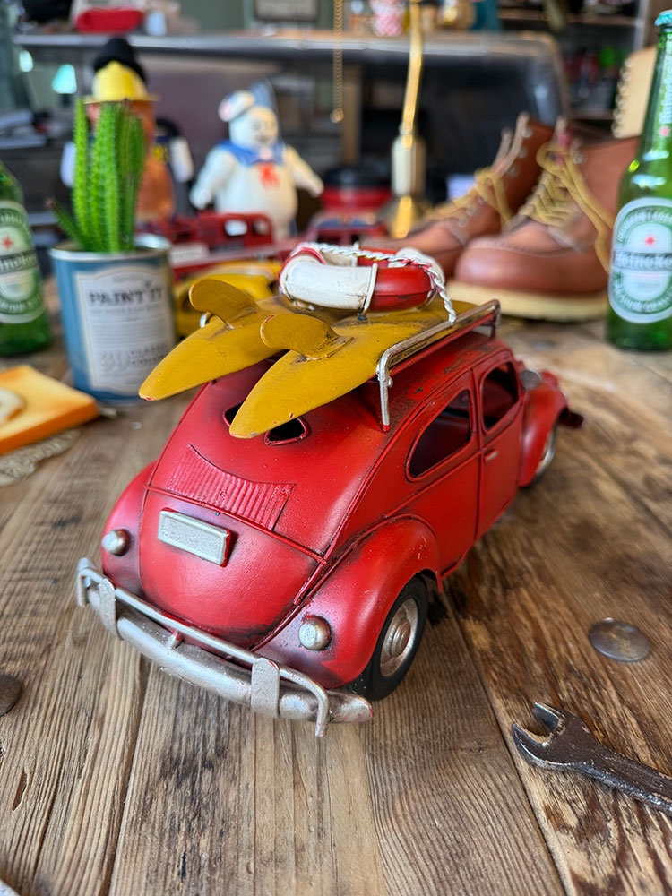 サーフビートル　ブリキオブジェ　（レッド） ■ アメリカン雑貨 アメリカ雑貨 |  | 05