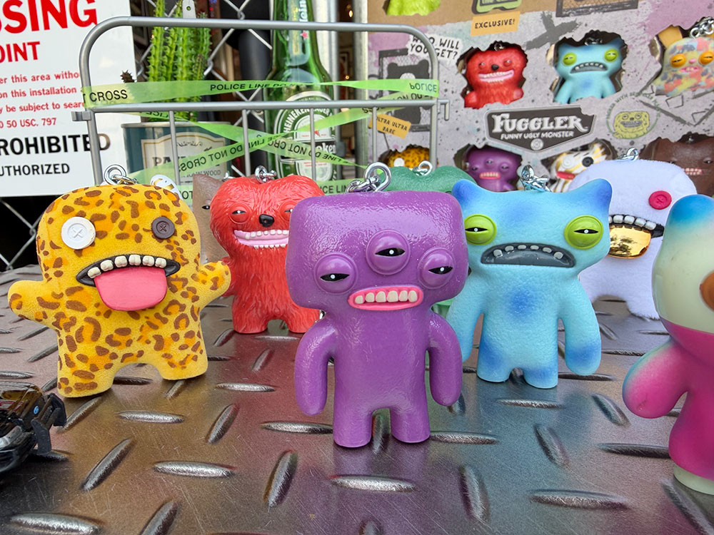 ファグラー　キーホルダー　（12体ボックスセット）　海外で話題のキモくてかわいいモンスター　Fuggler |  | 02