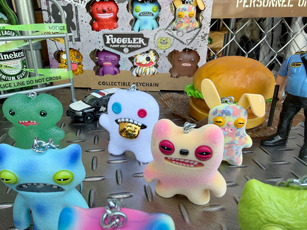 ファグラー　キーホルダー　（12体ボックスセット）　海外で話題のキモくてかわいいモンスター　Fuggler |  | 04