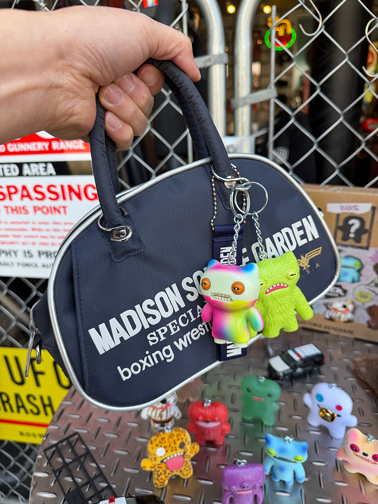 ファグラー　キーホルダー　（12体ボックスセット）　海外で話題のキモくてかわいいモンスター　Fuggler |  | 07