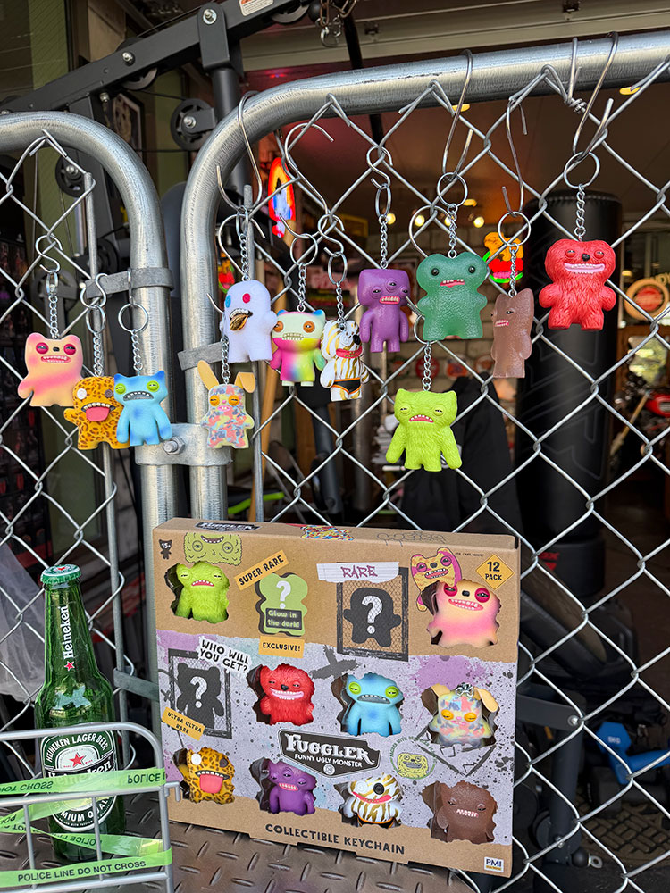 ファグラー　キーホルダー　（12体ボックスセット）　海外で話題のキモくてかわいいモンスター　Fuggler |  | 11
