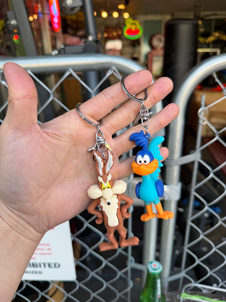 ロードランナー　＆　ワイリーコヨーテ　PVC フィギュア　キーホルダー　（2体セット） ■ アメリカン雑貨 アメリカ雑貨 |  | 02